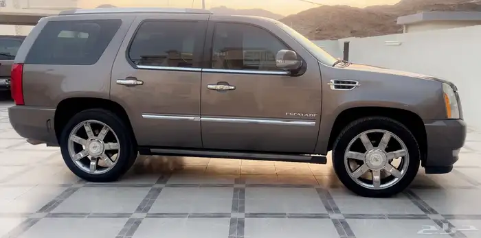 اسكاليد موديل 2011 5