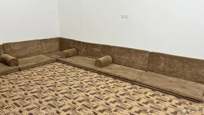 كنب مع موكيت وسجاده ولباد 1