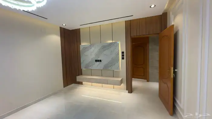 دور ارضي للبيع 6 غرف وصاله ومشب بحي البوادي 3