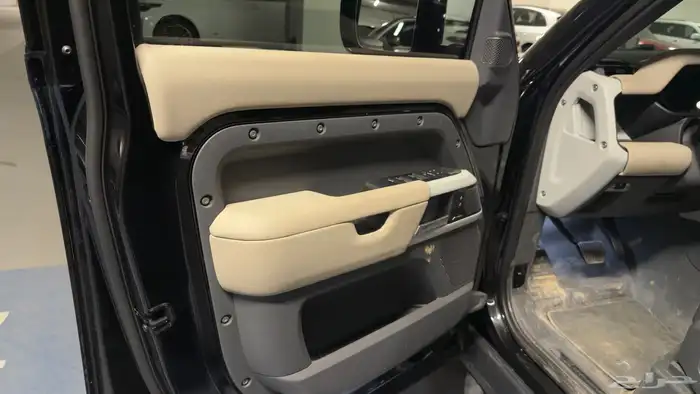 ديفندر X Dynamic موديل 2025 7