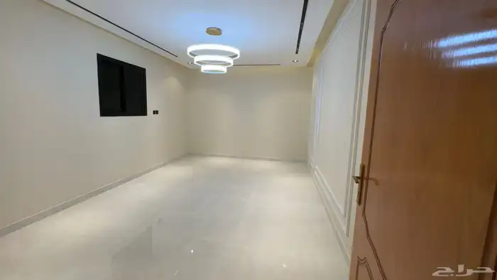 دور ارضي للبيع 6 غرف وصاله ومشب بحي البوادي 8