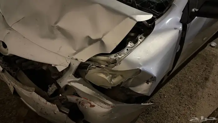 تويوتا يارس مصدوم للبيع 2011 7