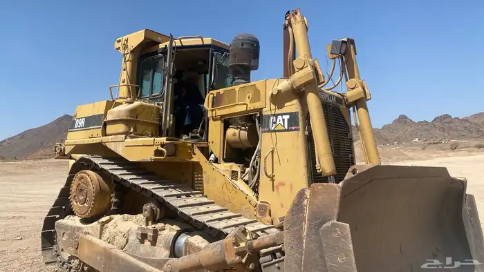 بلدوزر صغير وكبير D9R وحجم 155 للإيجار 2