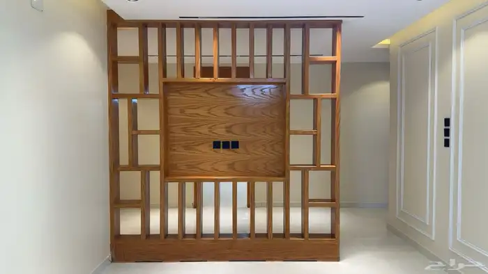 دور ارضي للبيع 6 غرف وصاله ومشب بحي البوادي 10