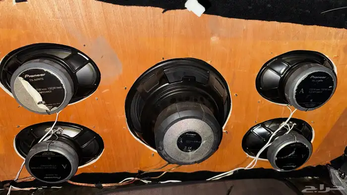 سماعات بايونير 750 واط واوفره 1500 واط مع الخشبه 4