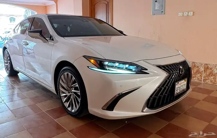 لكزس ES 350 2022 فل DD 7