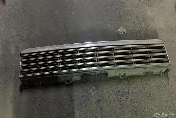 للبيع شبك نيسان لوريل موديل 85 1