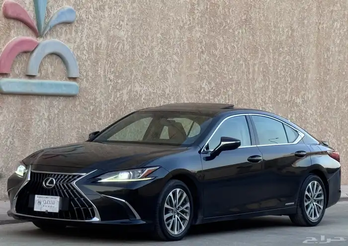 لكزس ES300 H 2022 بحالة ممتازة 22