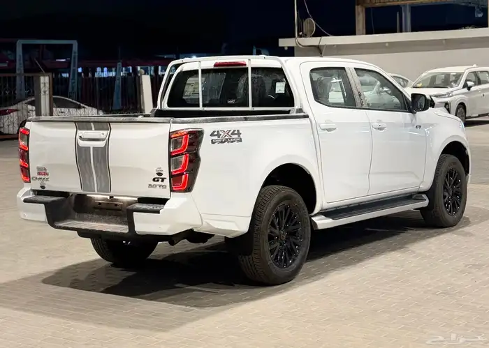ايسوزو دي ماكس 2025 GT فل كامل جديد اصفار بأقل سعر 5