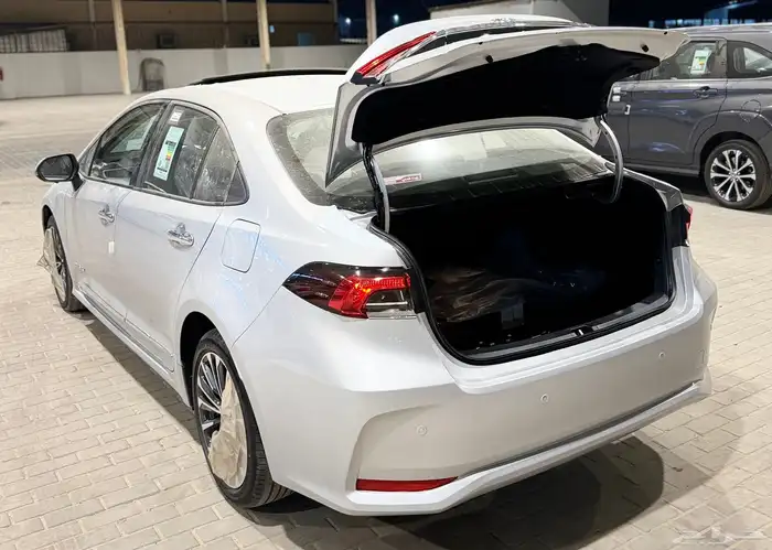 تويوتا كورلا 2025 XLI فتحه جديد اصفار بأقل سعر 28