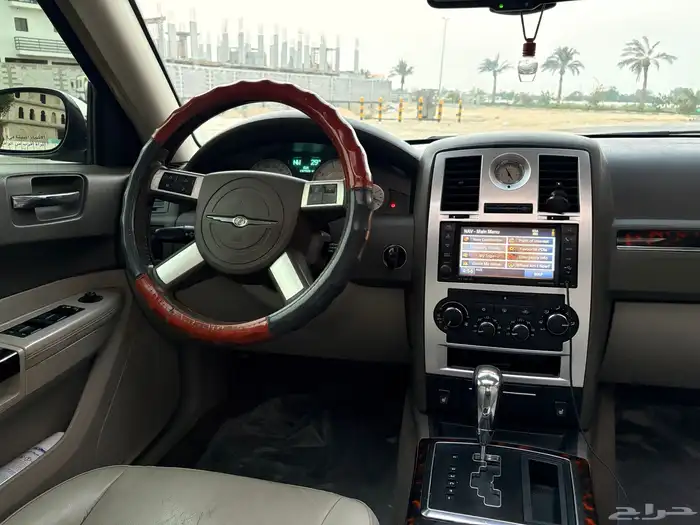 كرايزلر 2010 v6 اسود 27