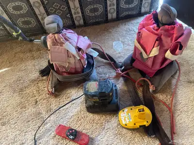 لاهل الهجن جهازين ركاب مع اجهزتها الاسلكيه index