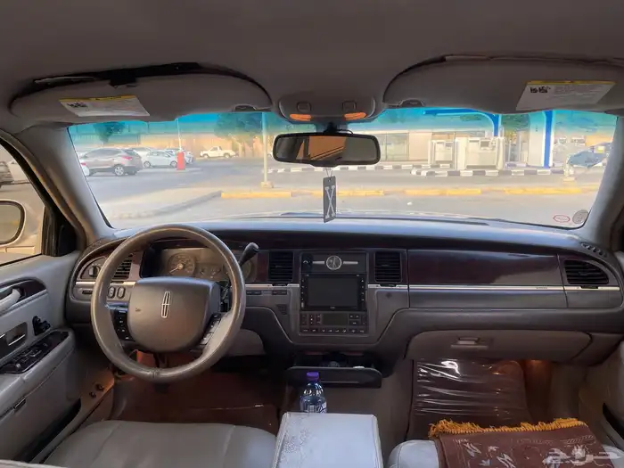 لينكون تاون كار لارج 2008 19