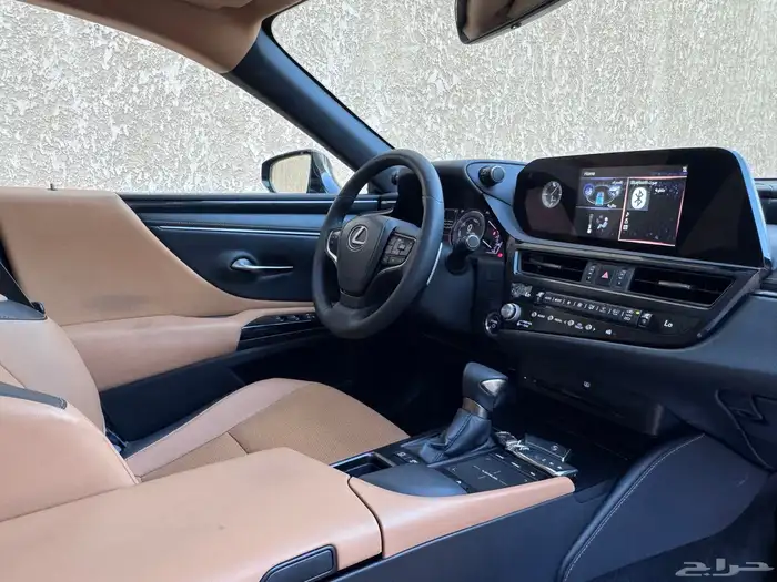 لكزس ES300 H 2022 بحالة ممتازة 30