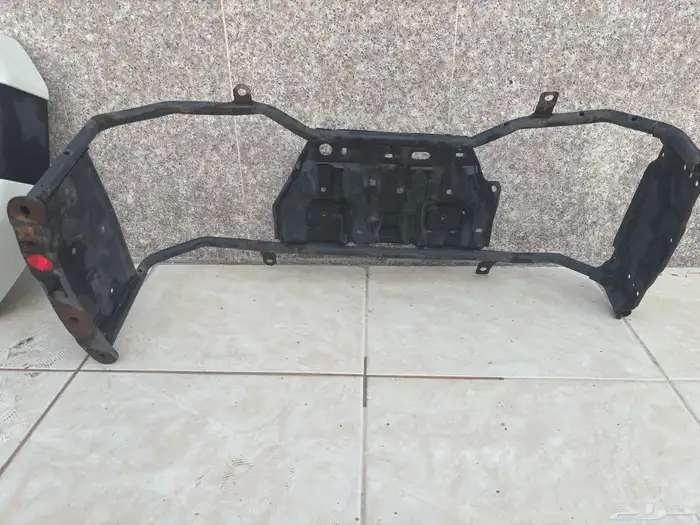 غطاء خلفي مع القاعدة باجيرو 2017 6