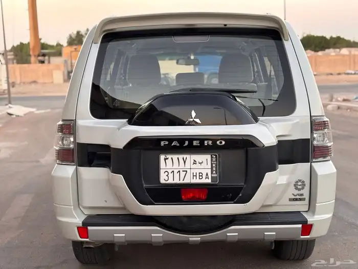 ميتسوبيشي باجيرو GLS 2022 6