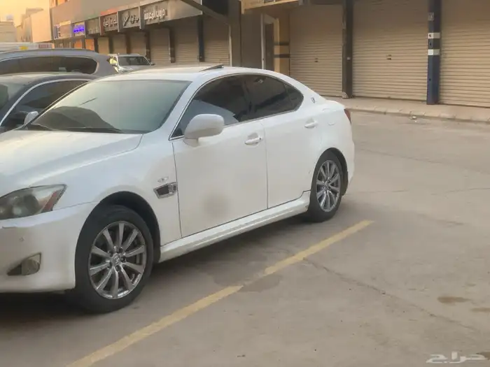 لكزس IS300 موديل 2008 للبيع 26