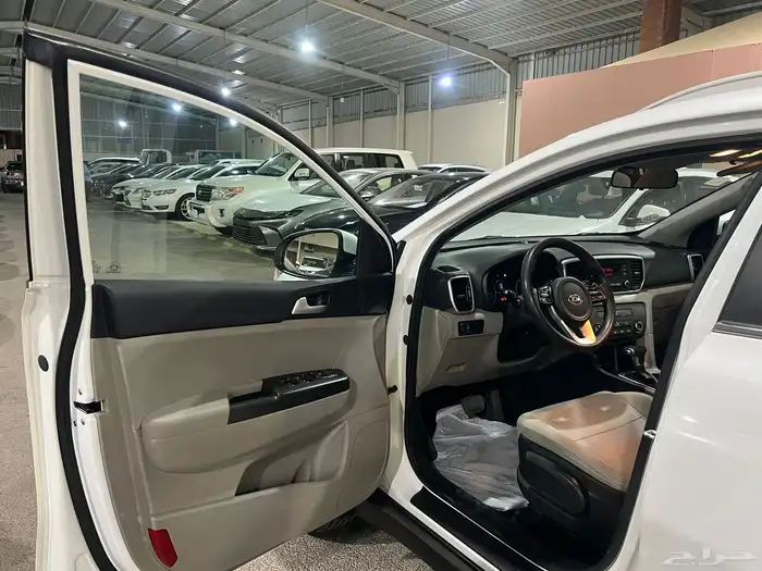 سبورتاج 2020 دبل عداد 70 الف المحرك بانزين 16