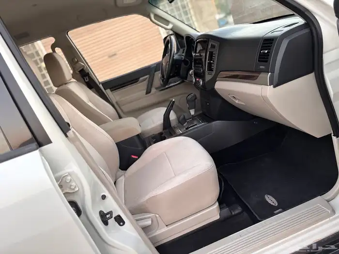 ميتسوبيشي باجيرو GLS 2022 16