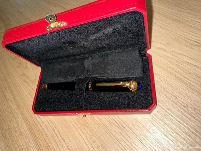 قلم Cartier رودستر رولربول لون أسود وذهبي 3