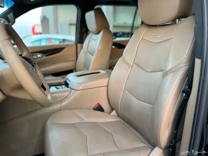 كاديلاك اسكاليد موديل 2019 14