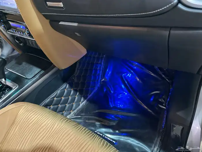 تويوتا فورشنر VX موديل 2023 عداد قليل بحالة الوكالة 25