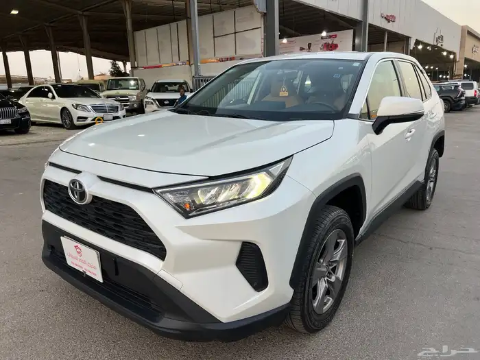 تويوتا راف فور 2022 استاندر دبل بنزين 0