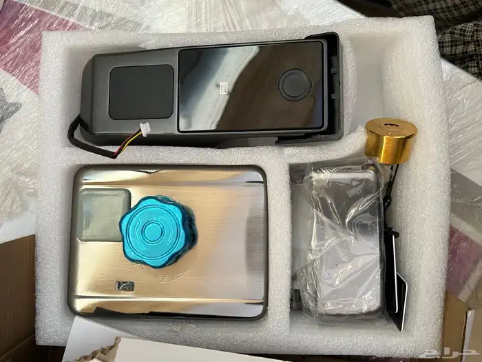 قفل باب ذكي 1