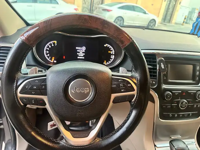 جيب قراند شيروكي 2017 بودي وكالة 9