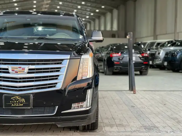 كاديلاك اسكاليد موديل 2019 3