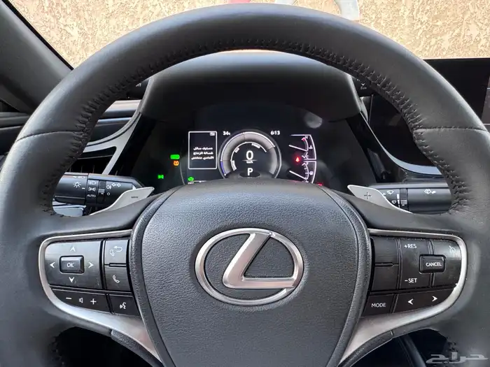 لكزس ES300 H 2022 بحالة ممتازة 32