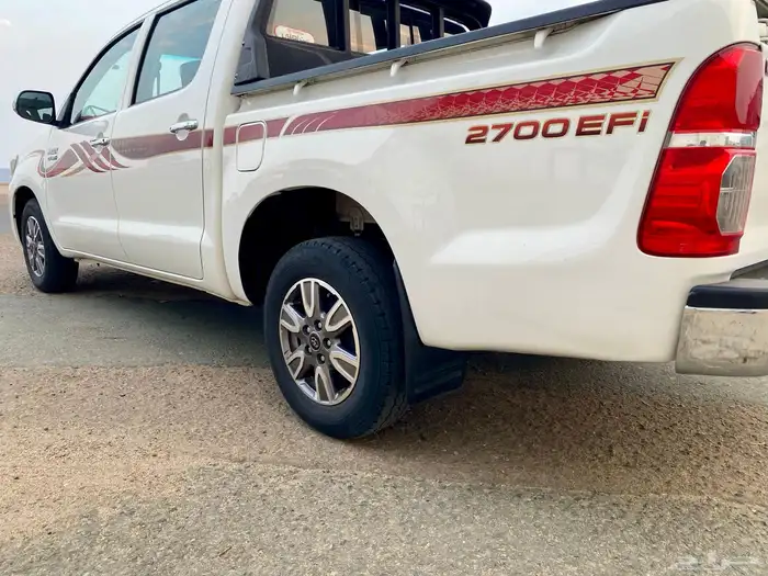 هايلوكس 2013 قير اتوماتيك (مخزن) 8