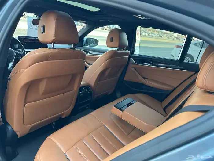 بي ام دبليو 520 2022 16