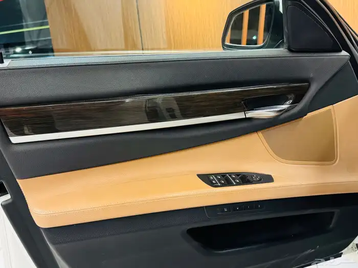 بي إم دبليو 2014 LI 730 ( بحاله ممتازه ) 8