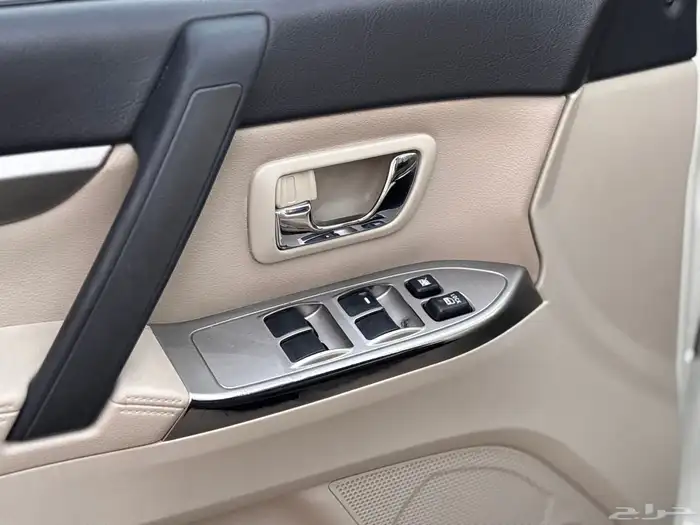 ميتسوبيشي باجيرو GLS 2022 27