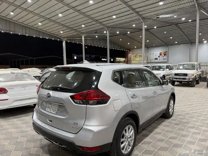 نيسان اكس تريل 2021 عداد 74 الف وكالة 5