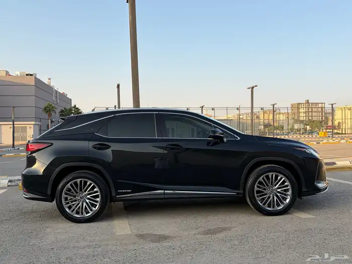 لكزس RX450 2021 3