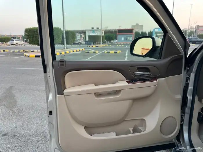 تم البيع يوكن 2012 بدي بلد 8