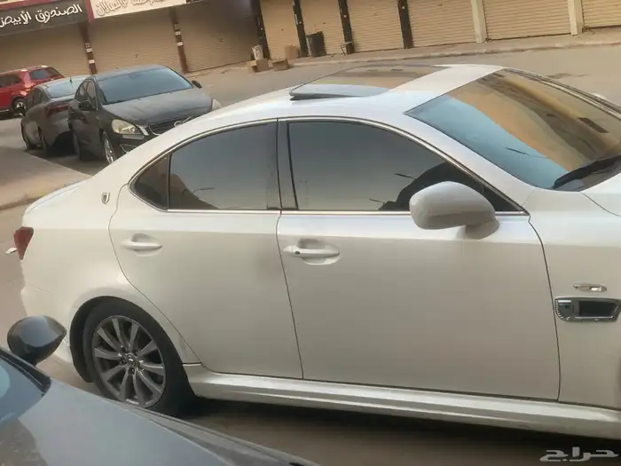 لكزس IS300 موديل 2008 للبيع 17