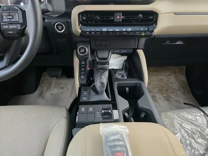 تويوتا برادو 2024 خليجي موجودة بدبي 17