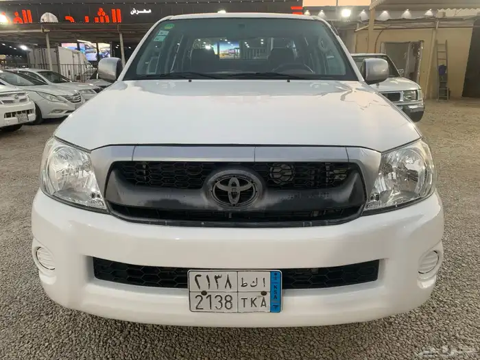 تويوتا هايلوكس دبل ديزل ( نظيف ) 0