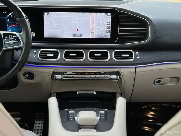 مرسيدس GLS 450 موديل 2020 كت AMG ممشى 68 الف تشيكات وكاله 38