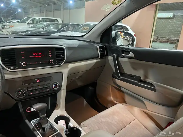 سبورتاج 2020 دبل عداد 70 الف المحرك بانزين 20