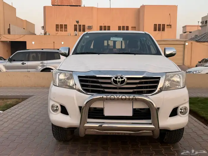 تويوتا هايلوكس 2015 S_GLX دبل سعودي شبه جديده مخزنه 3