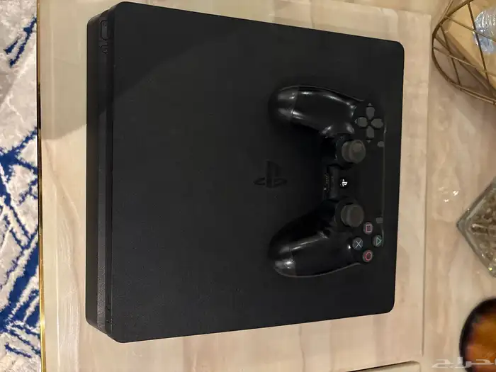 بلاستيشن 4 4