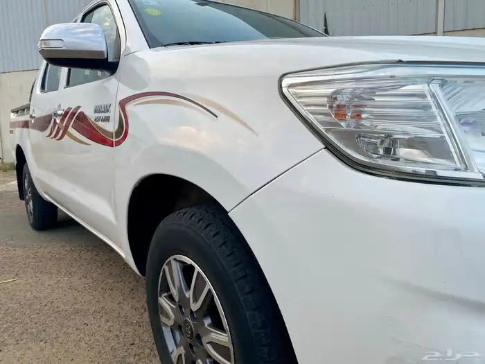 هايلوكس 2013 قير اتوماتيك (مخزن) 6