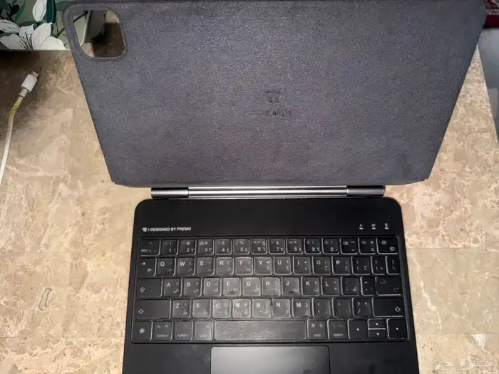 كيبورد لأجهزه الايباد بريمكس بإضاءة خلفية وتراك باد مدمج 3