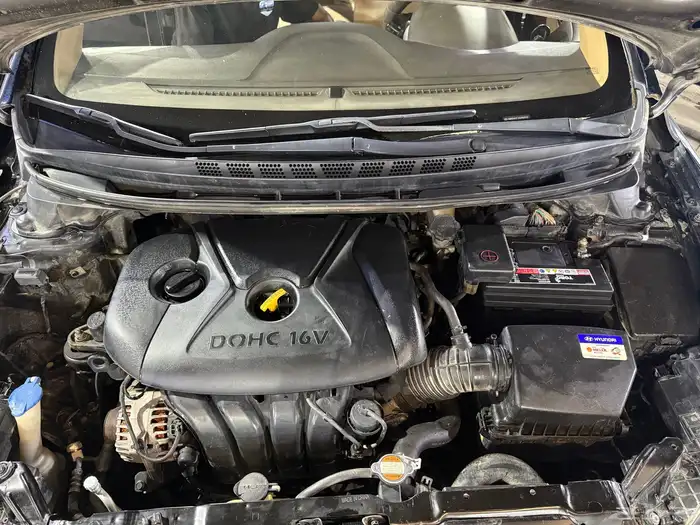 Hyundai Elantra 2014 GLS full option 17