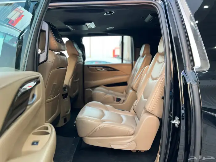 كاديلاك اسكاليد موديل 2019 17