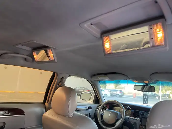 لينكون تاون كار لارج 2008 21